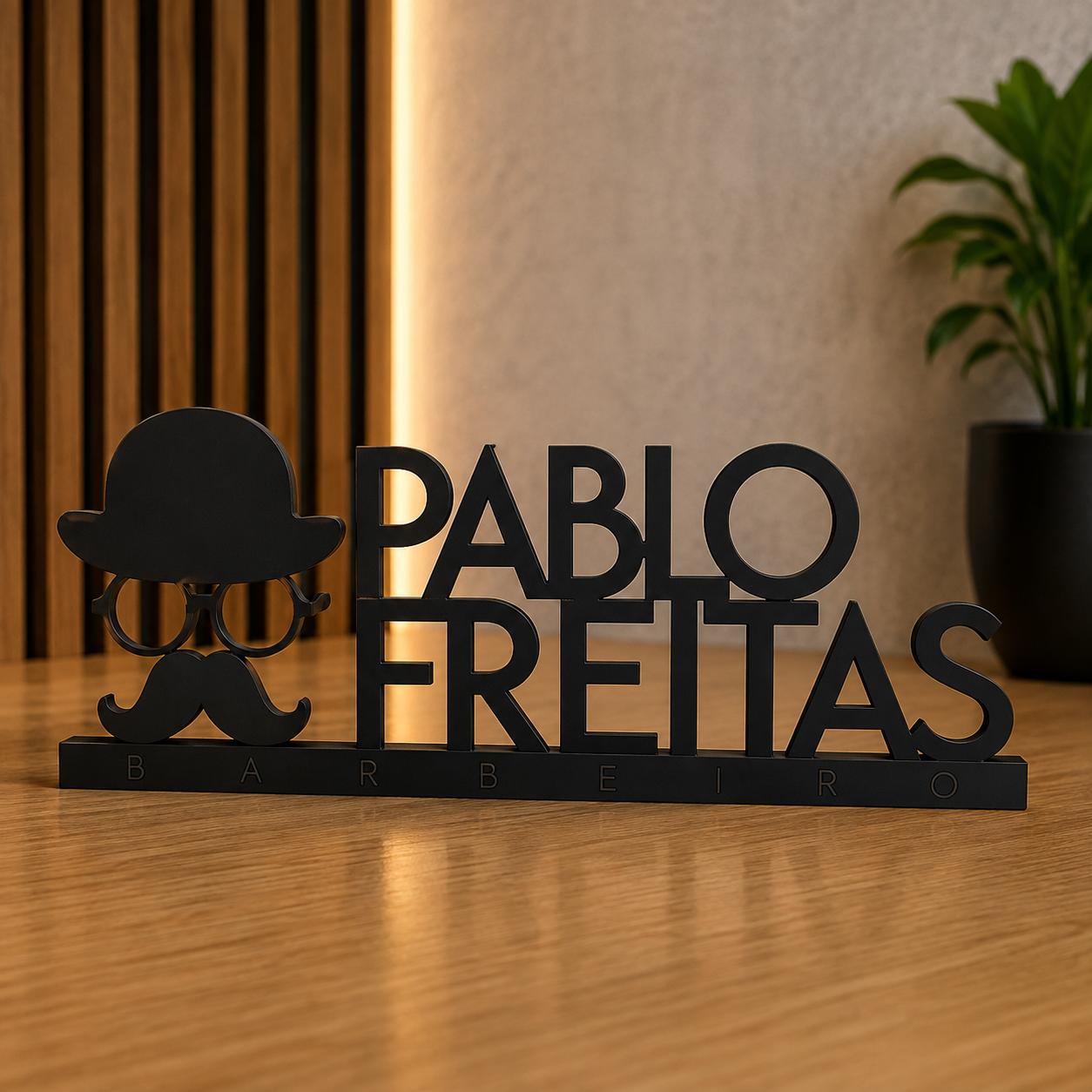 Letreiro de mesa para barbearia em acrílico personalizado. Destaque sua marca no balcão ou recepção com um design moderno, elegante e produzido a laser.