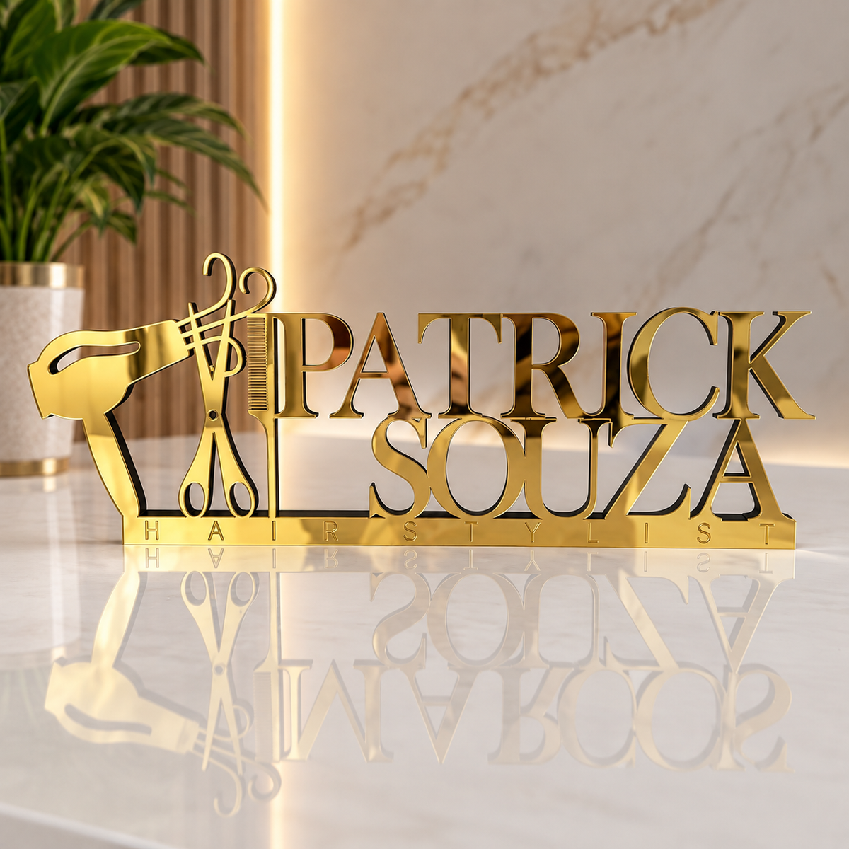 Destaque o seu salão com elegância e profissionalismo. O Letreiro de Mesa em Acrílico Personalizado é ideal para cabeleireiros, salões de beleza, barbearias e espaços de atendimento.