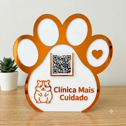 Placa Display 1 QR Code em acrílico veterinária personalizada com logotipo. Ideal para Pix, Instagram, WhatsApp, Wi-Fi, Google Avaliações e cardápios digitais.