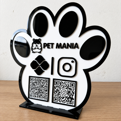 Placa Display 1 QR Code em acrílico veterinária Petshop personalizada com logotipo. Ideal para Pix, Instagram, WhatsApp, Wi-Fi, Google Avaliações e cardápios digitais. Compacta, moderna e produzida sob medida.