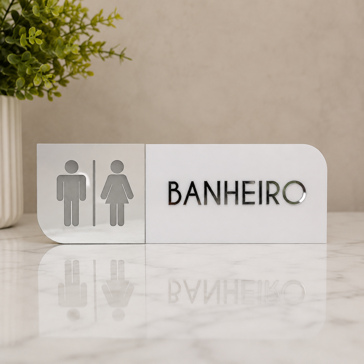 Placa de porta para banheiro 25x10cm cm em acrílico personalizado. Ideal para clínicas, empresas, consultórios, lojas e outros ambientes profissionais.