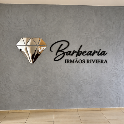 Letreiro de parede retangular em acrílico personalizado. Ideal para empresas, lojas, recepções, escritórios, consultórios, clínicas e também para ambientes residenciais.