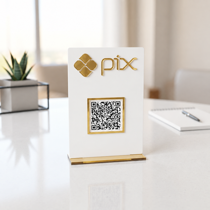 Placa Display MINI QR Code em acrílico personalizada com logotipo. Ideal para Pix, Instagram, WhatsApp, Wi-Fi, Google Avaliações e cardápios digitais. Compacta, moderna e produzida sob medida.
